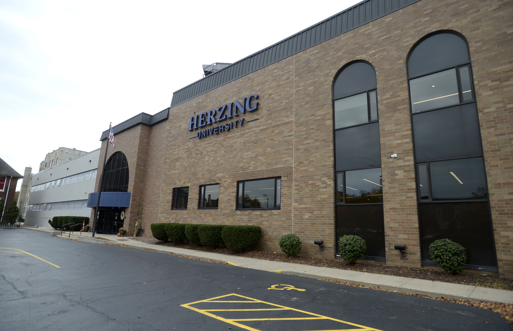 HERZING UNIVERSITY